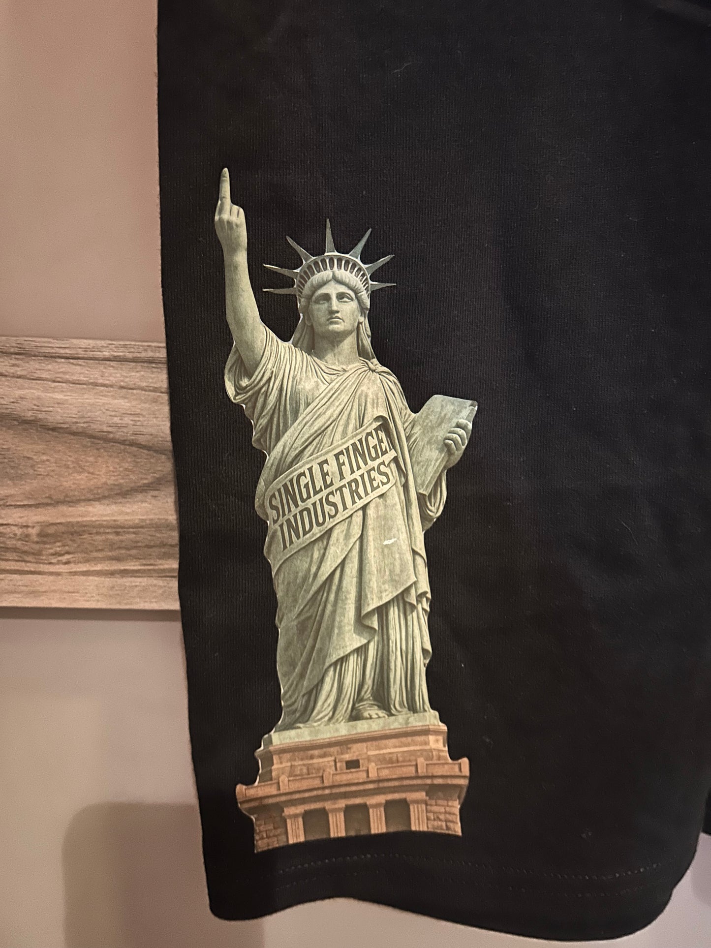 Statue of Liberty single finger style XL
