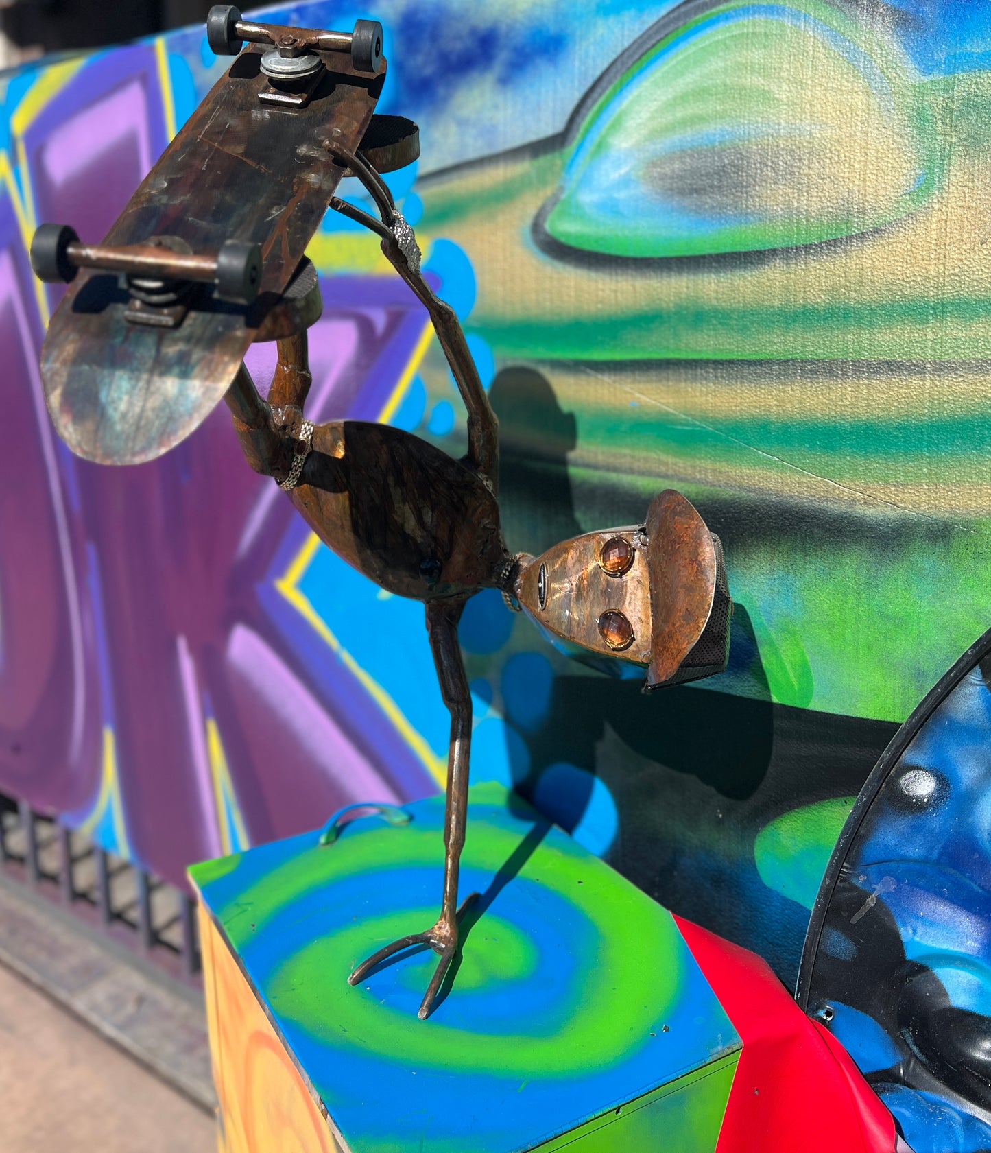 Badass Alien Metal Art Skateboarding Sculpture