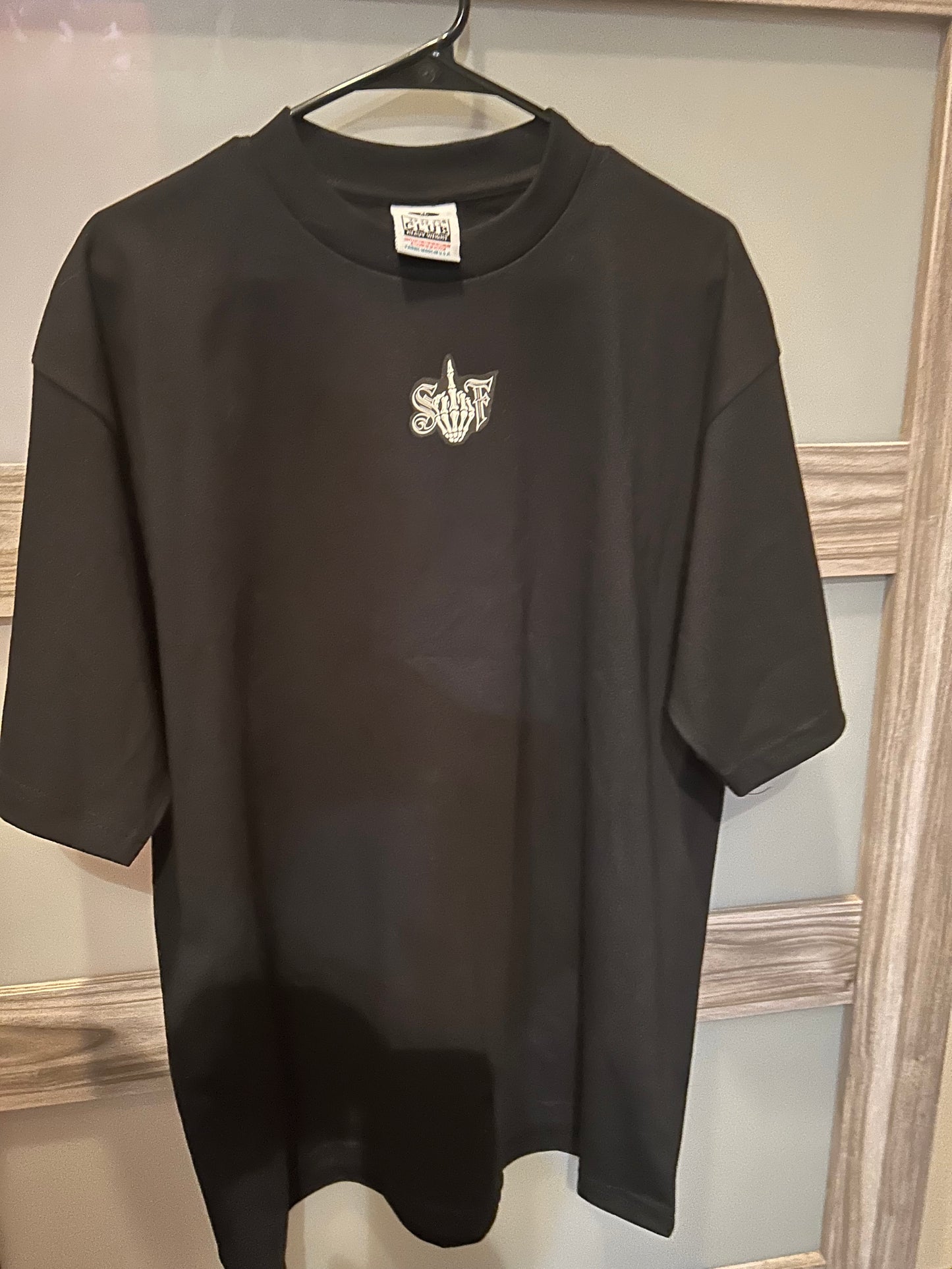 Men’s XL Astro-NOT single finger black T-shirt
