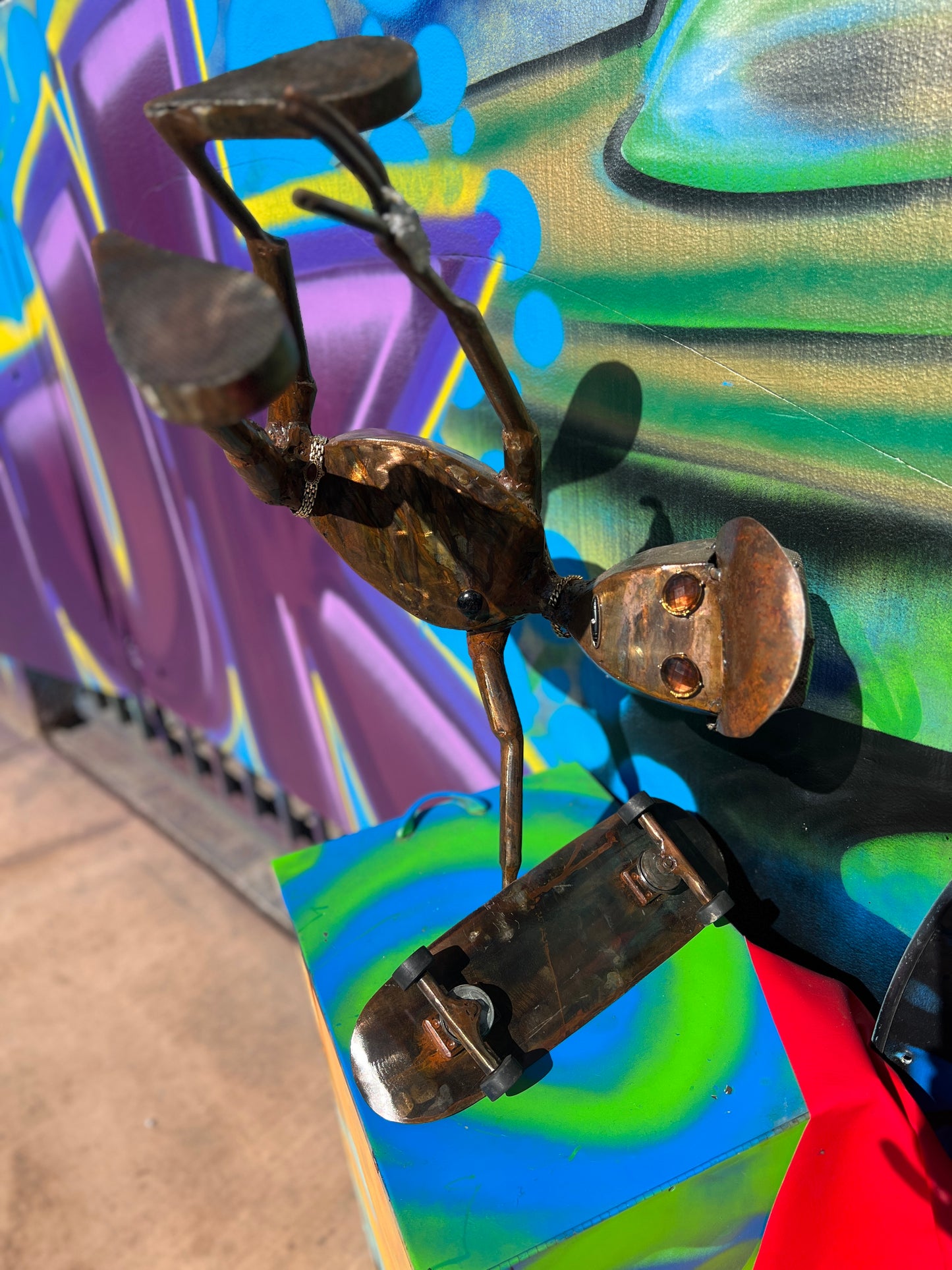 Badass Alien Metal Art Skateboarding Sculpture